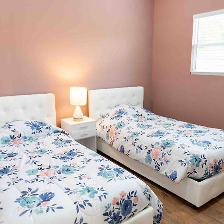 Tampa Bay Oasis Apartment Tarpon Springs Bagian luar foto