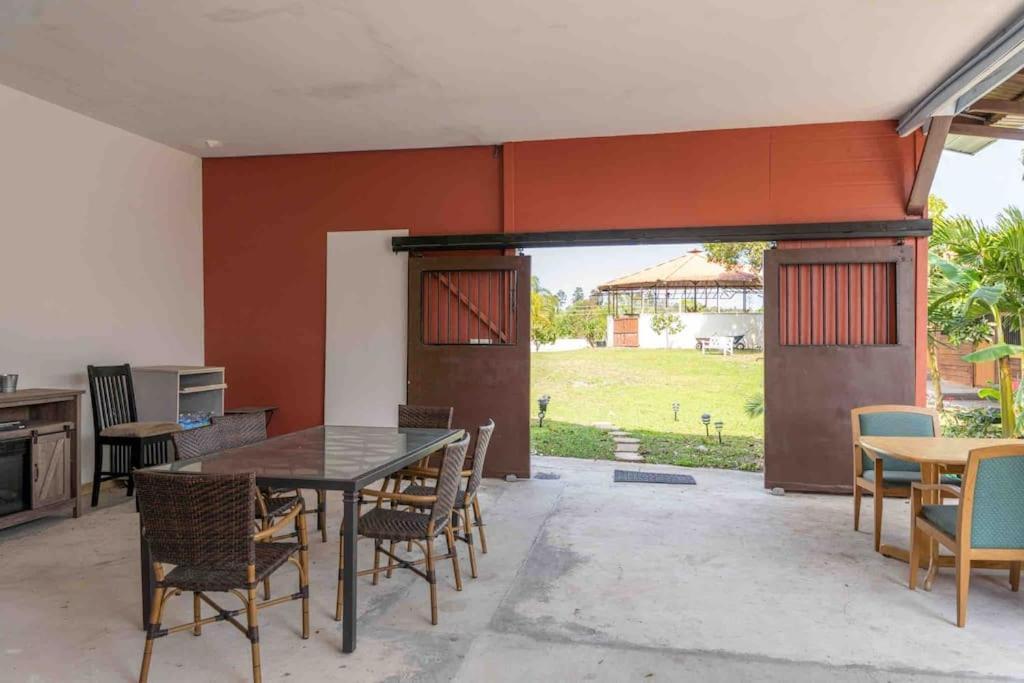 Tampa Bay Oasis Apartment Tarpon Springs Bagian luar foto