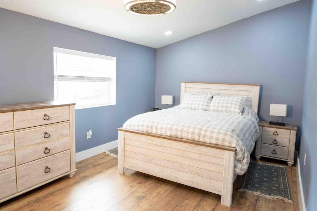 Tampa Bay Oasis Apartment Tarpon Springs Bagian luar foto
