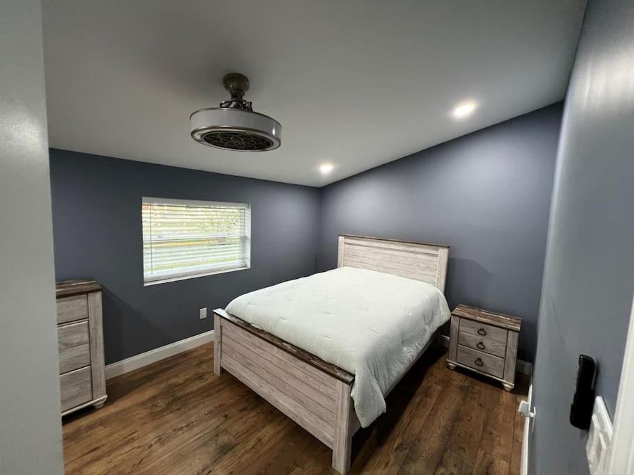 Tampa Bay Oasis Apartment Tarpon Springs Bagian luar foto