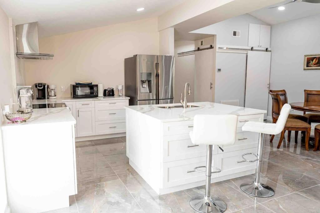 Tampa Bay Oasis Apartment Tarpon Springs Bagian luar foto